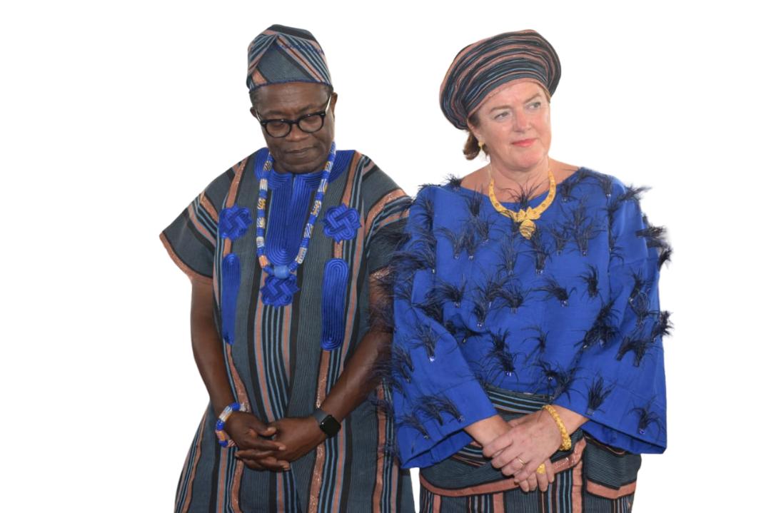 African couples complete Aso Oke outfits, 3 piece for men(Danshiki Top, Trouser and Cap) Iro and Buba with Auto Gele for Women, African Men Suit, African Mens Wear, African Wedding men and women wedding sets, Handmade Aso-Oke Couples Outfit